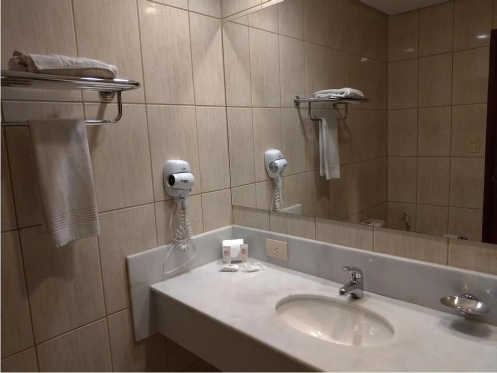 Master Plaza Hotel Barbacena Esterno foto